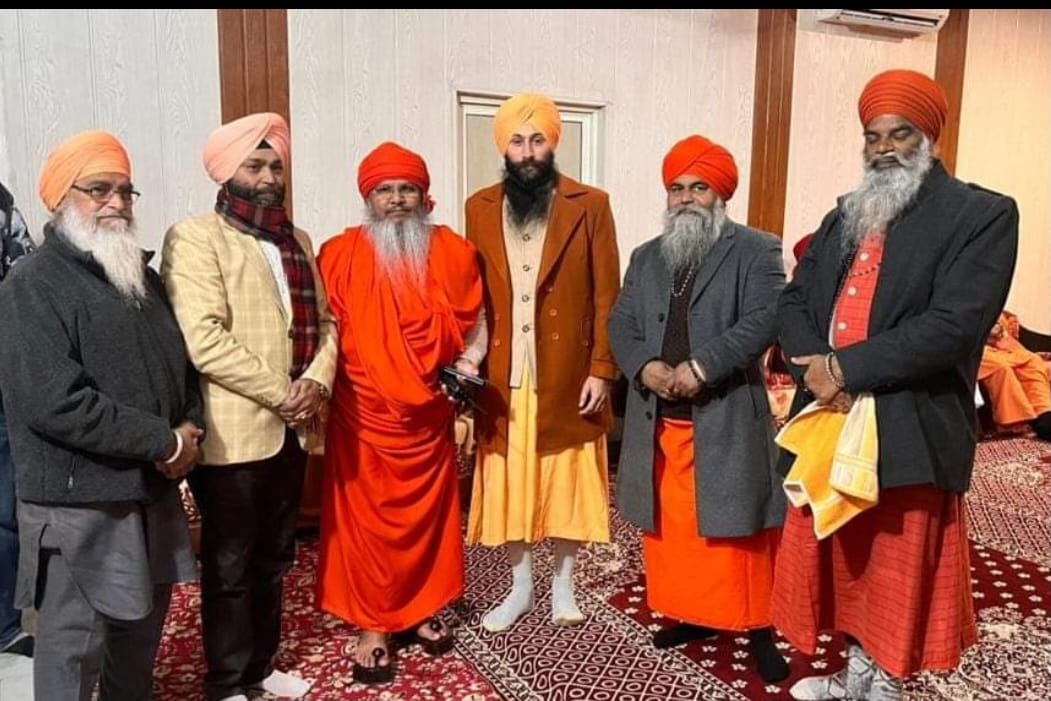 At Nirmal Kutia Pandawan, the Sangats celebrated the birth anniversary of Sant Baba Gurcharan Singh ji in an enthusiastic manner.